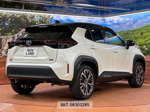 Toyota YARIS CROSS 2022-03 8247280-16