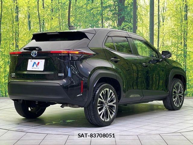 Toyota YARIS CROSS 2021-07 8318335-16