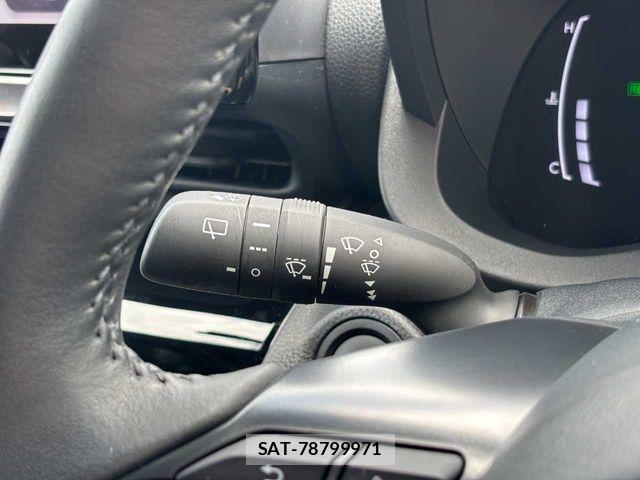 Toyota YARIS CROSS 2025-04 8318323-19