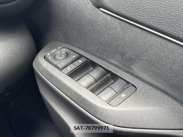 Toyota YARIS CROSS 2025-04 8318323-21