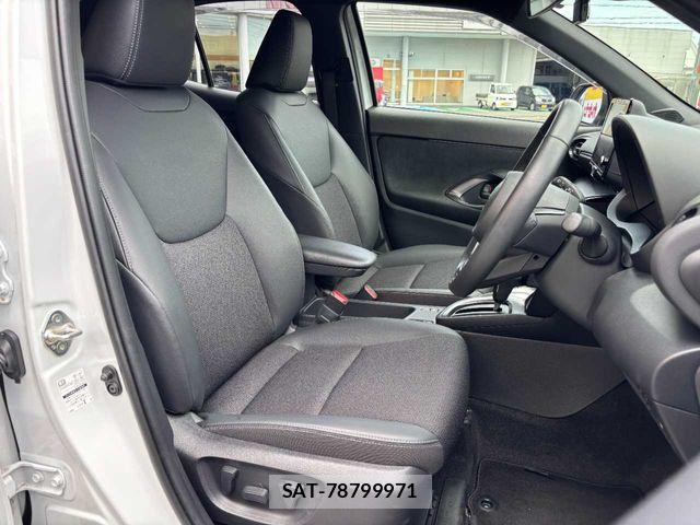 Toyota YARIS CROSS 2025-04 8318323-22