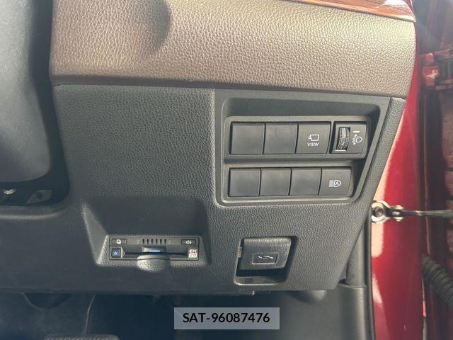 Toyota YARIS CROSS 2021-03 8318334-21