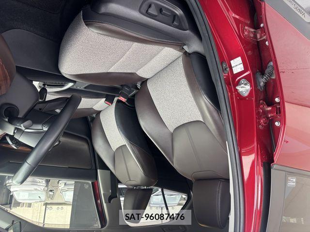 Toyota YARIS CROSS 2021-03 8318334-23