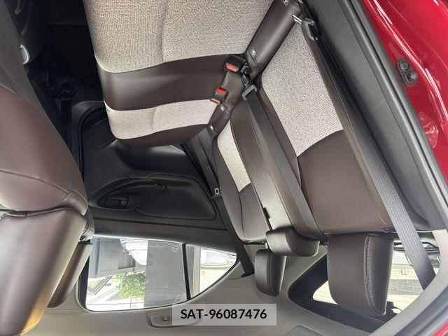 Toyota YARIS CROSS 2021-03 8318334-24