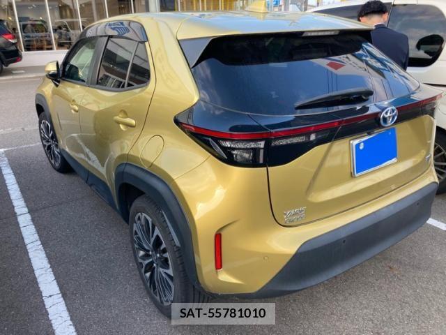 Toyota YARIS CROSS 2022-03 8318336-2