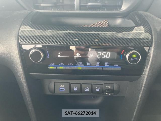 Toyota YARIS CROSS 2023-11 8318328-19
