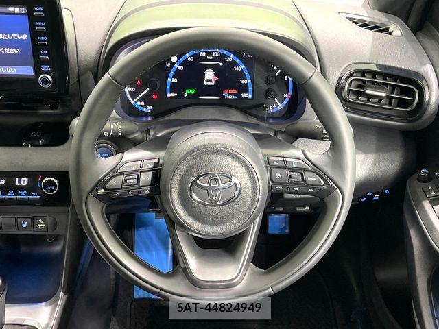 Toyota YARIS CROSS 2024-01 8318327-10