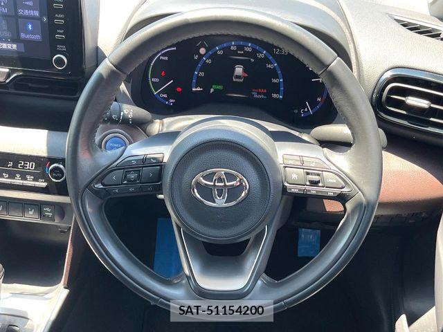 Toyota YARIS CROSS 2021-09 8318332-10