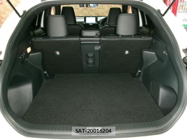 Toyota YARIS CROSS 2025-01 8318322-10