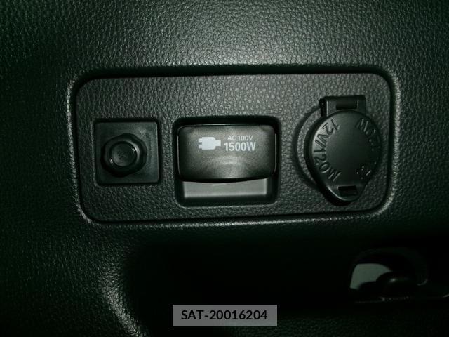 Toyota YARIS CROSS 2025-01 8318322-13