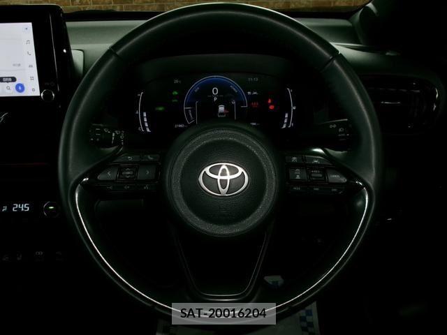 Toyota YARIS CROSS 2025-01 8318322-19