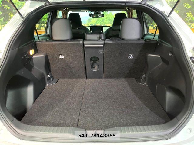 Toyota YARIS CROSS 2023-04 8338671-12