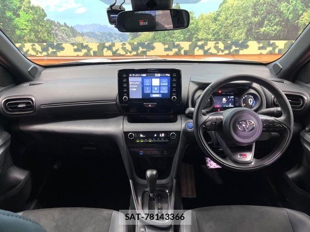 Toyota YARIS CROSS 2023-04 8338671-1