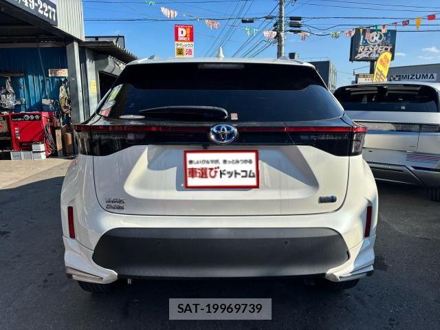 Toyota YARIS CROSS 2021-08 8338676-11