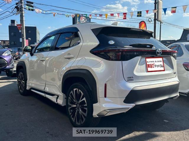 Toyota YARIS CROSS 2021-08 8338676-12