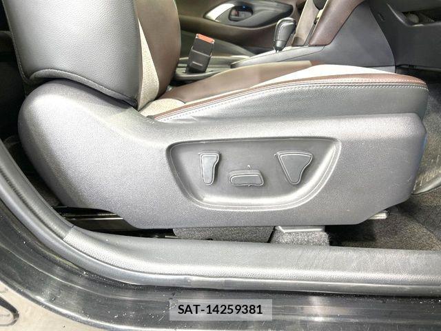 Toyota YARIS CROSS 2021-06 8338669-5