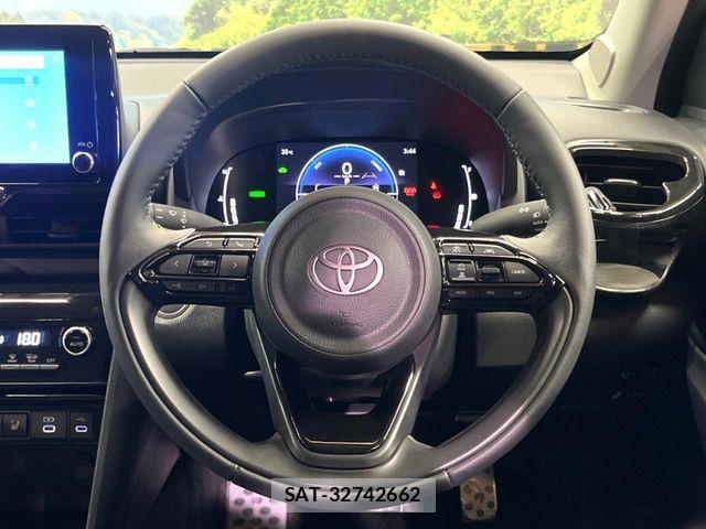Toyota YARIS CROSS 2025-09 8338673-11
