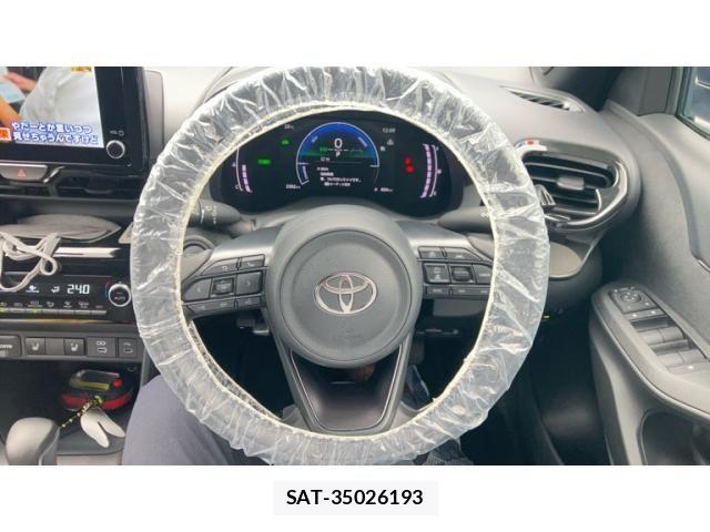 Toyota YARIS CROSS 2026-02 8338666-11