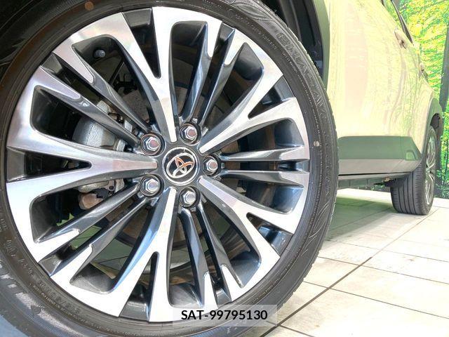 Toyota YARIS CROSS 2022-07 8337942-12