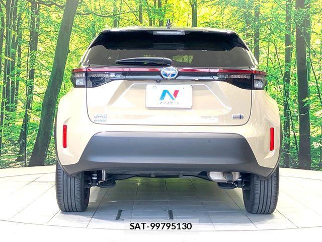 Toyota YARIS CROSS 2022-07 8337942-14