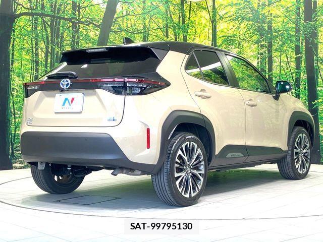 Toyota YARIS CROSS 2022-07 8337942-16