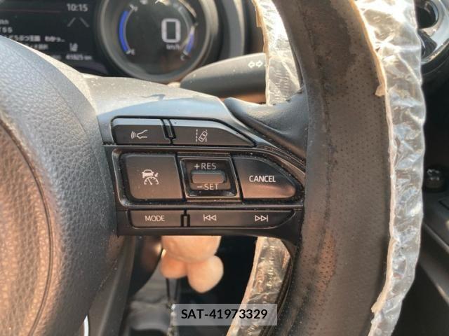 Toyota YARIS CROSS 2021-08 8338677-26