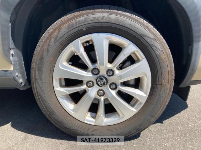 Toyota YARIS CROSS 2021-08 8338677-7