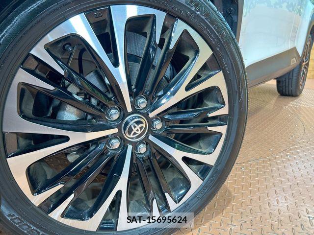 Toyota YARIS CROSS 2025-03 8338664-12