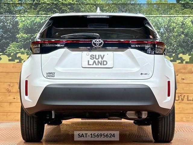 Toyota YARIS CROSS 2025-03 8338664-14