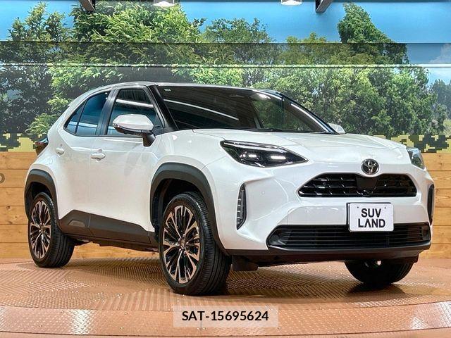 Toyota YARIS CROSS 2025-03 8338664-15