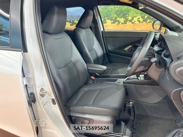 Toyota YARIS CROSS 2025-03 8338664-7