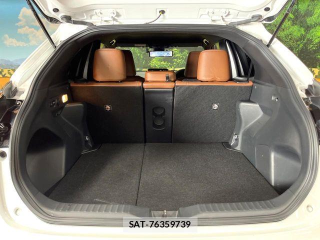 Toyota YARIS CROSS 2023-11 8338674-9