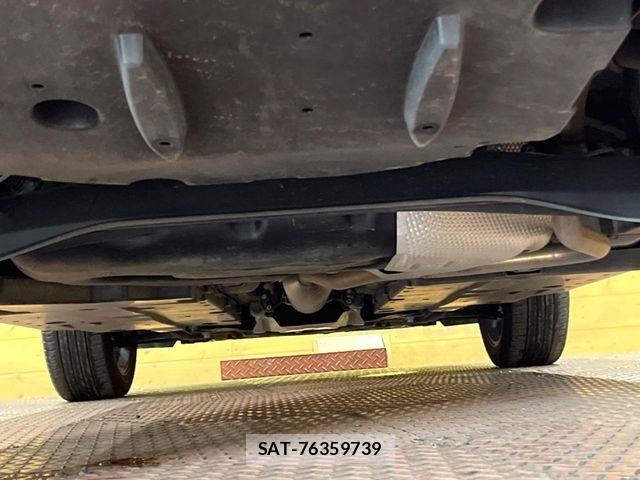 Toyota YARIS CROSS 2023-11 8338674-18