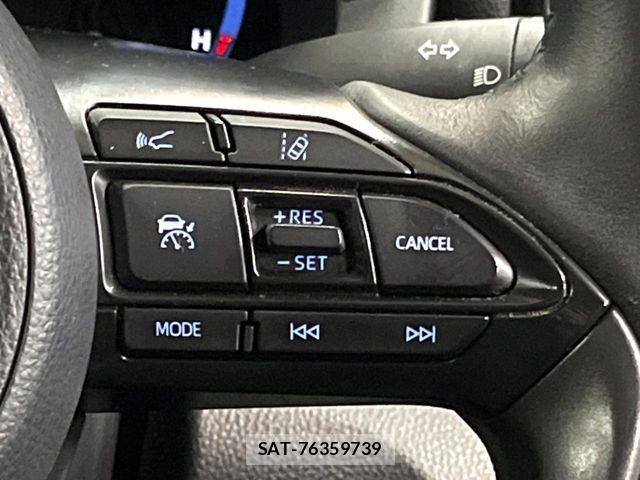 Toyota YARIS CROSS 2023-11 8338674-4