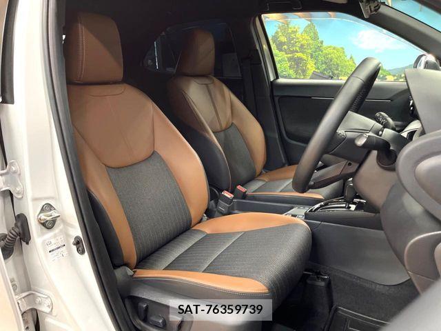 Toyota YARIS CROSS 2023-11 8338674-7