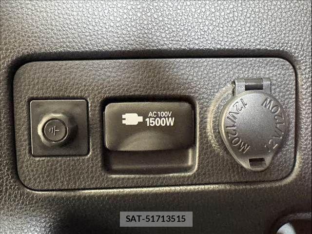 Toyota YARIS CROSS 2020-11 8338675-6