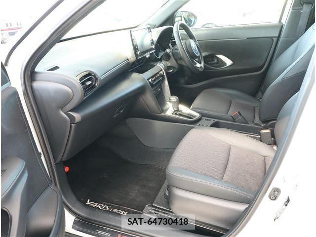 Toyota YARIS CROSS 2024-01 8338670-17