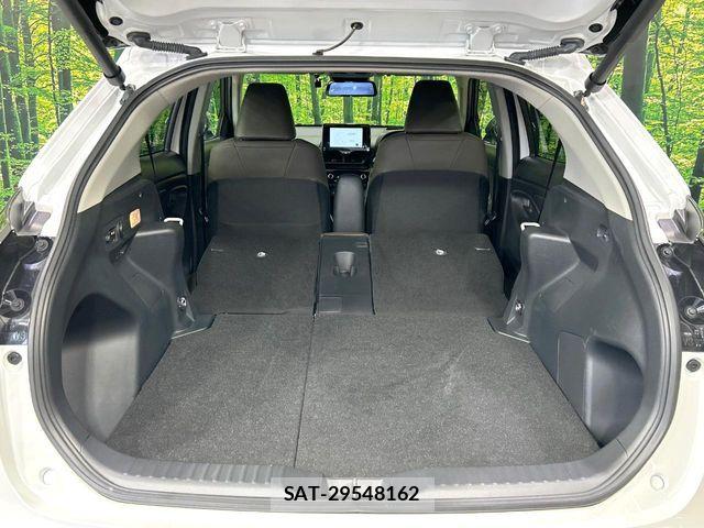 Toyota YARIS CROSS 2024-12 8355962-9