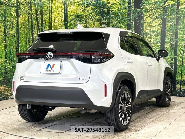 Toyota YARIS CROSS 2024-12 8355962-16