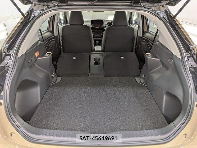 Toyota YARIS CROSS 2024-09 8355959-11