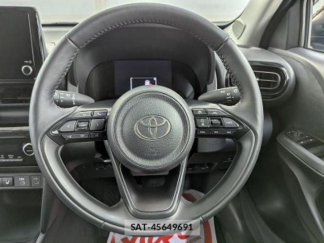 Toyota YARIS CROSS 2024-09 8355959-13