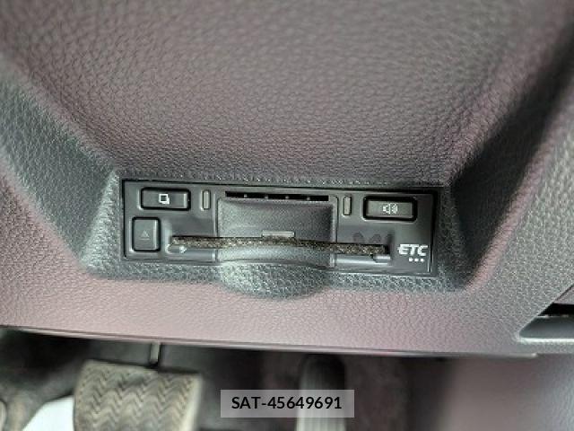 Toyota YARIS CROSS 2024-09 8355959-17
