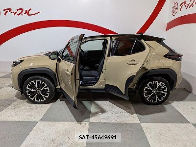 Toyota YARIS CROSS 2024-09 8355959-3