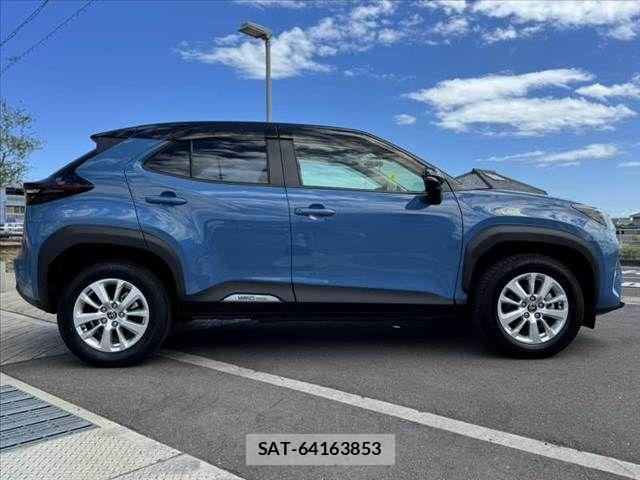 Toyota YARIS CROSS 2021-07 8355964-11
