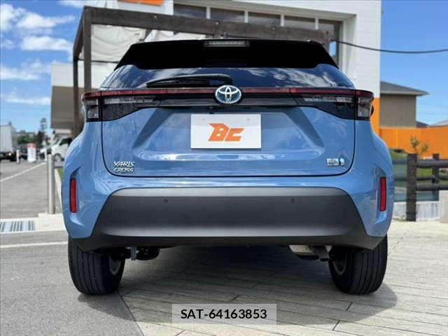 Toyota YARIS CROSS 2021-07 8355964-13