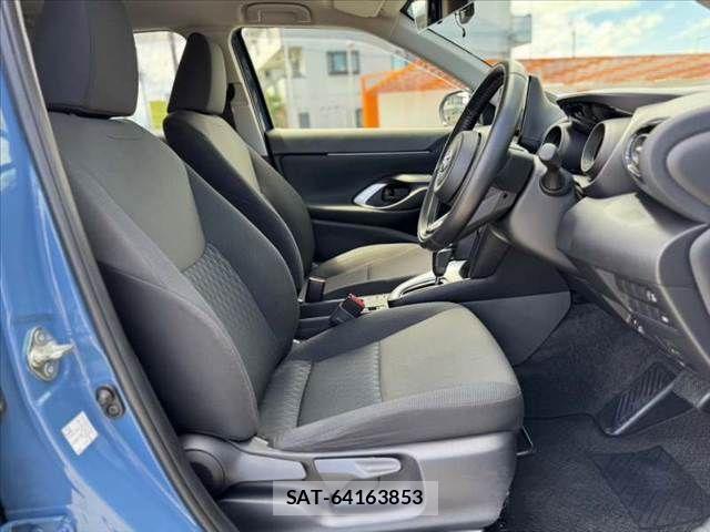 Toyota YARIS CROSS 2021-07 8355964-15