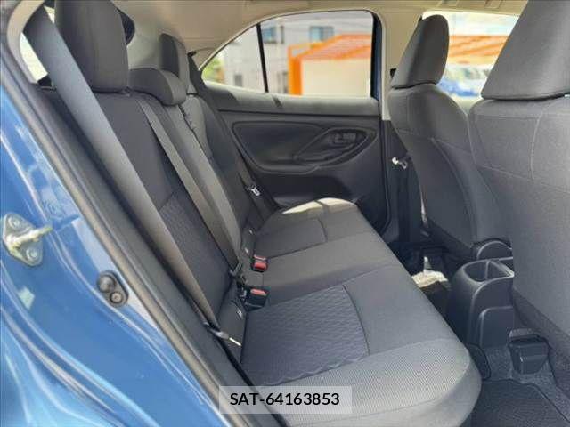 Toyota YARIS CROSS 2021-07 8355964-18