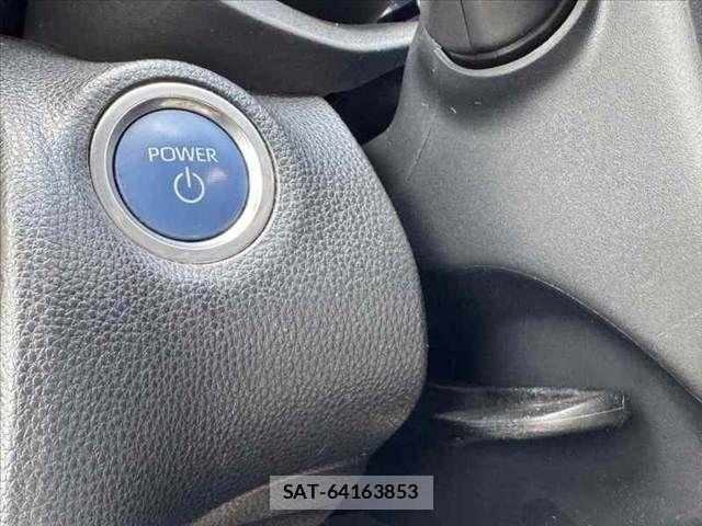 Toyota YARIS CROSS 2021-07 8355964-21