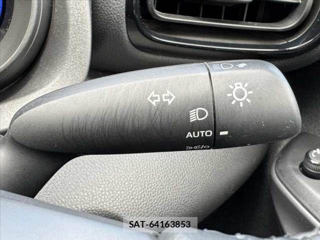 Toyota YARIS CROSS 2021-07 8355964-22