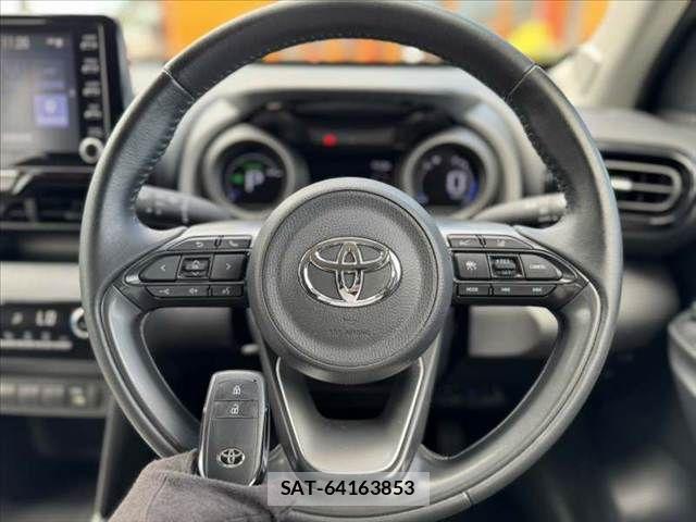 Toyota YARIS CROSS 2021-07 8355964-4